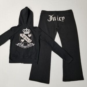 ISO: Vintage Juicy Couture "Royalty" Cotton/Fleece tracksuit with felt logo